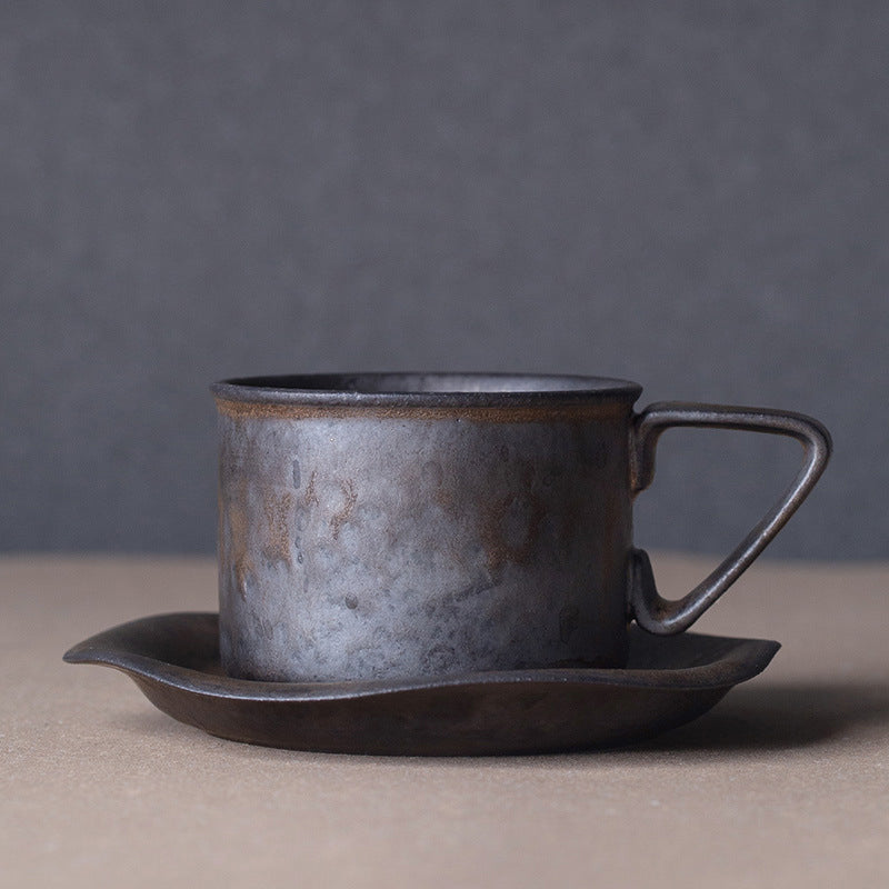 Ceramic coffee cup and saucer set, high-value Japanese latte mug, gilded vintage latte tea mug, creative couple mug