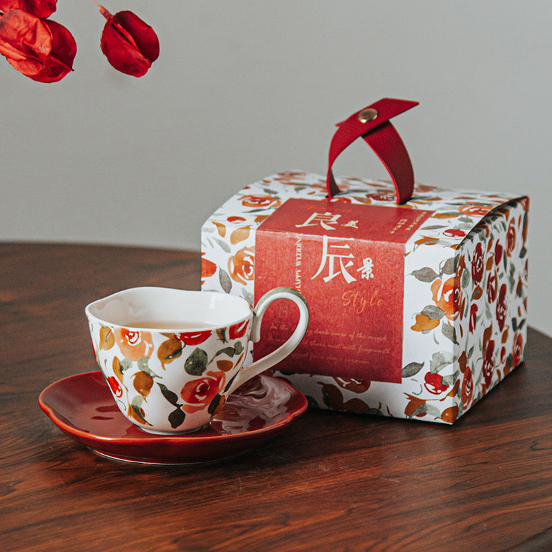 Vintage-style ceramic coffee cups, saucers, latte cups, afternoon tea cups, vintage hand-painted cups, and wedding gifts